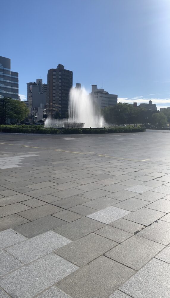 広島平和記念資料館前の噴水