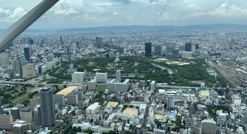 セスナ機の遊覧飛行から見る大阪城