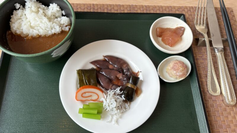 ANAクラウンプラザ富山の朝食バイキングの富山名物の盛り付け写真