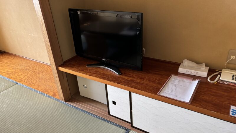 ホテル国富アネックスの和室スタンダード・姫川側の客室のテレビ