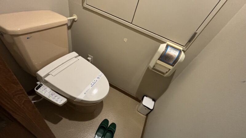 ホテル国富アネックスの和室スタンダード・姫川側の客室のトイレ