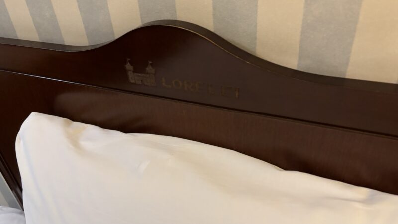 ホテルローレライのツインルームのベッドのデザイン