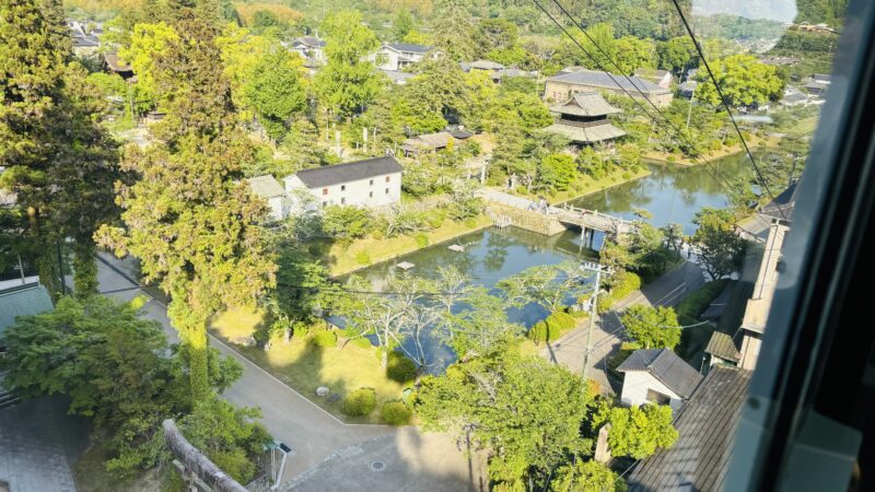 岩国城ロープウェーから見た吉香神社