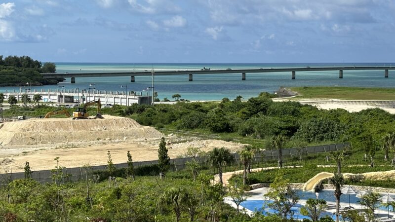 ヒルトン宮古島の客室から見えるユニの浜