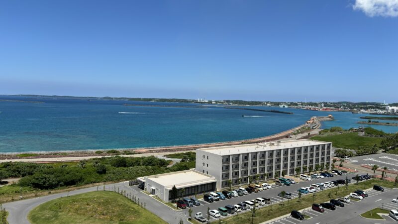 宮古サンセットビーチからトゥリバーマリーナまでの海沿いの道