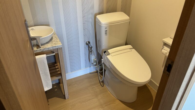 都リゾート志摩ベイサイドテラスのスーペリアツインのトイレ