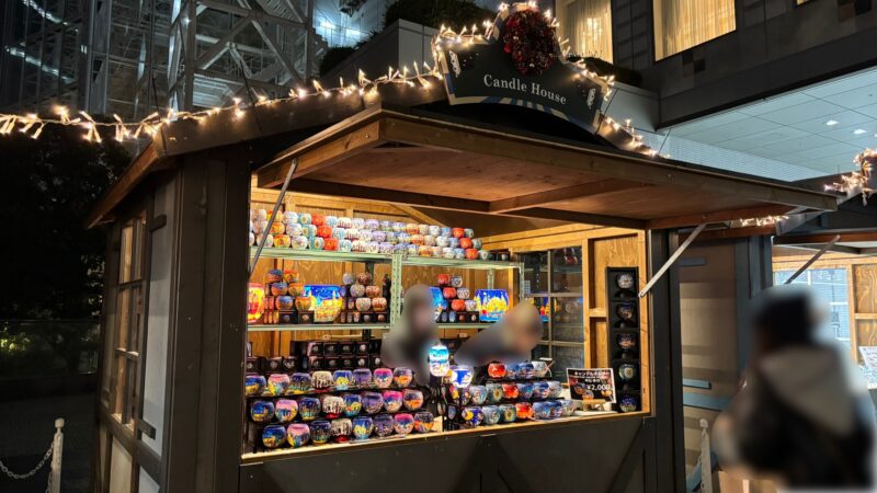 梅田スカイビルのクリスマスマーケットで販売されているキャンドルホルダー